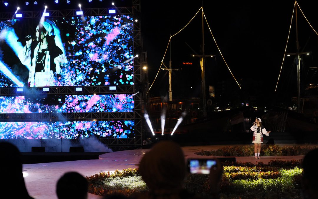 Penyanyi Asal Toraja Mey Christine, Inspirasi Anak-Anak Muda di Panggung F8 Makassar